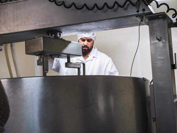 Fabrication fromage artisanal France