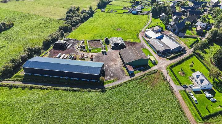 Le domaine d'élevage vache France